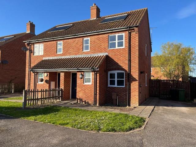 2 bedroom semi detached house for sale