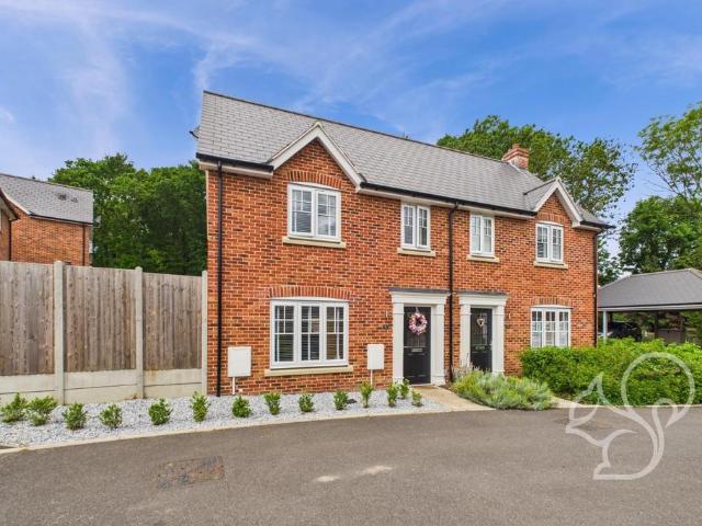 2 bedroom semi detached house for sale