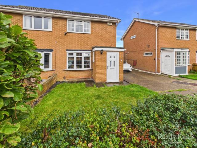 2 bedroom semi detached house for sale