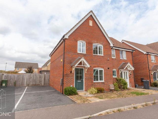 2 bedroom semi detached house for sale
