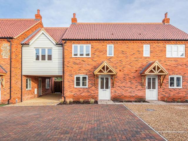 2 bedroom semi detached house for sale