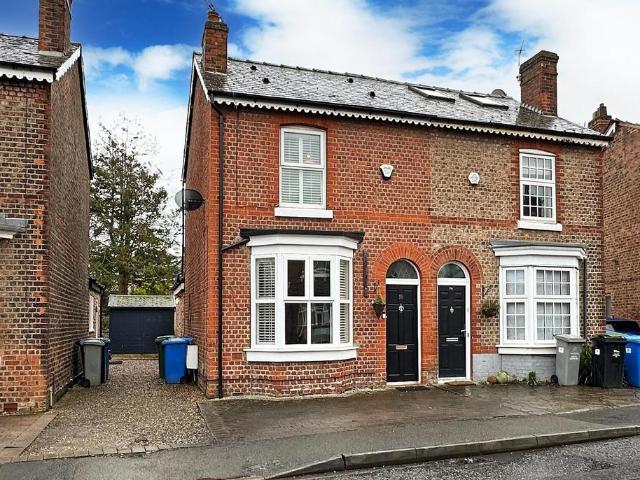 2 bedroom semi detached house for sale