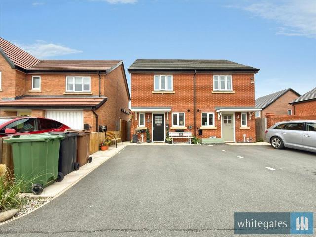 2 bedroom semi detached house for sale