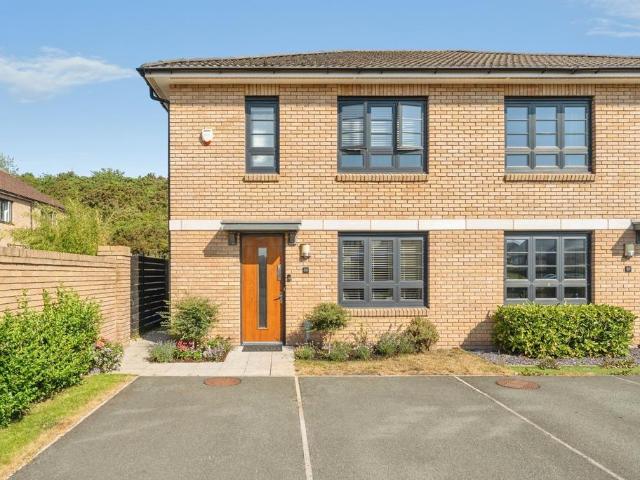 2 bedroom semi detached house for sale