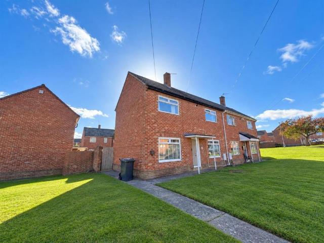2 bedroom semi detached house for sale
