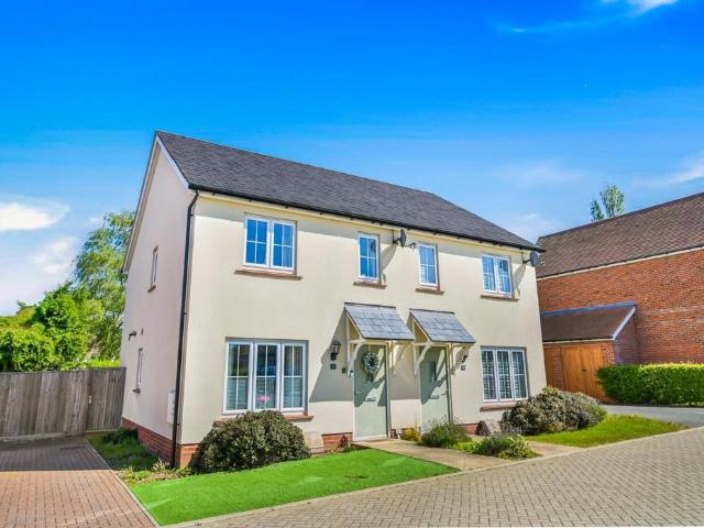 2 bedroom semi detached house for sale