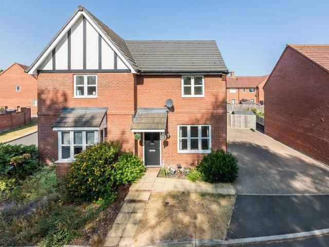 2 bedroom semi detached house for sale