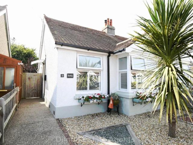 2 bedroom semi detached house for sale