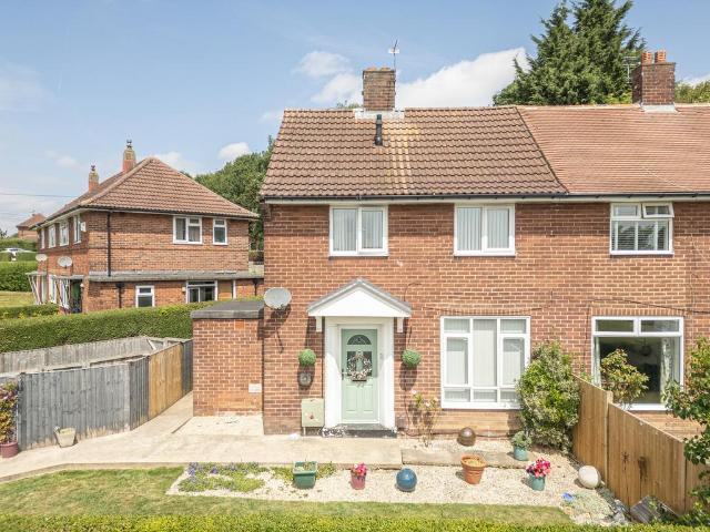 2 bedroom semi detached house for sale