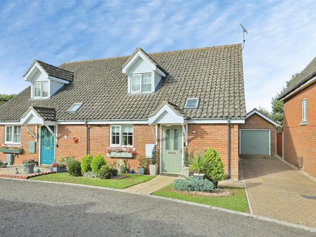 2 bedroom semi detached house for sale