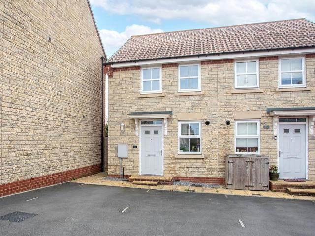 2 bedroom semi detached house for sale