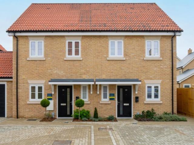 2 bedroom semi detached house for sale