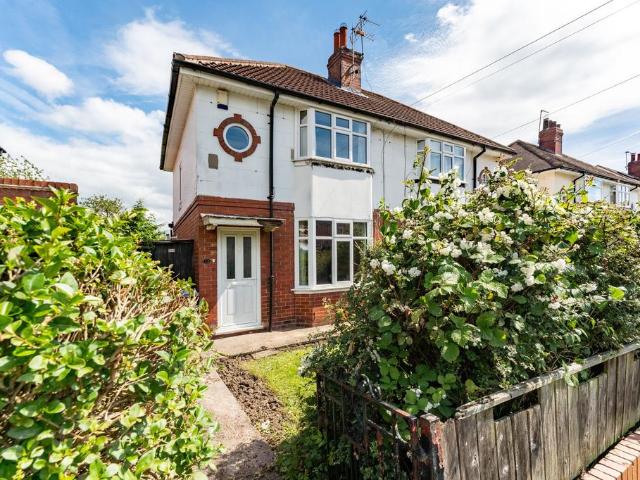 2 bedroom semi detached house for sale