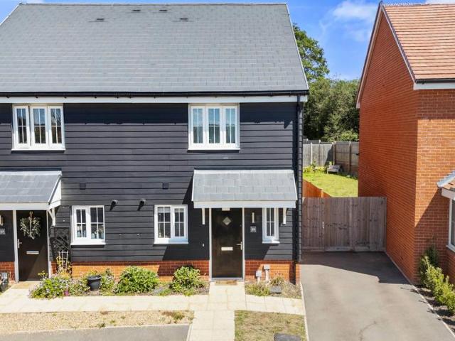 2 bedroom semi detached house for sale