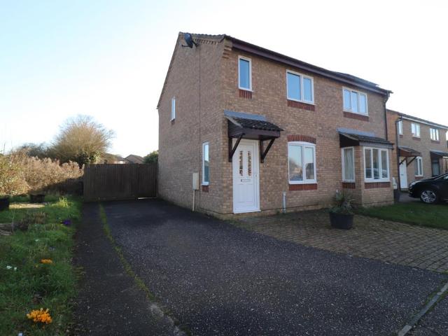 2 bedroom semi detached house for sale