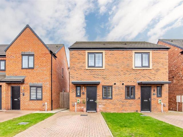 2 bedroom semi detached house for sale