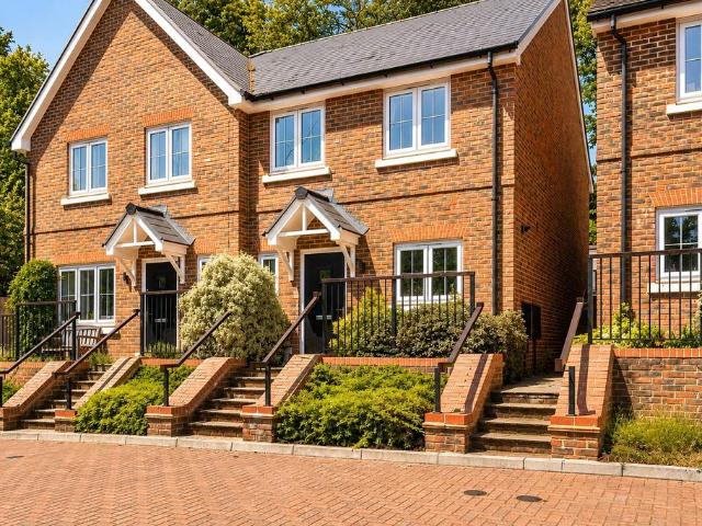 2 bedroom semi detached house for sale