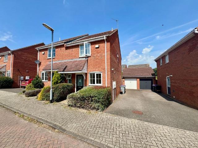 2 bedroom semi detached house for sale