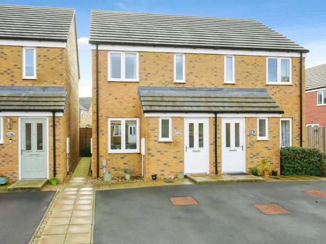 2 bedroom semi detached house for sale