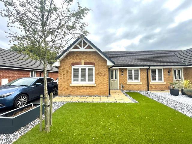 2 bedroom semi detached house for sale