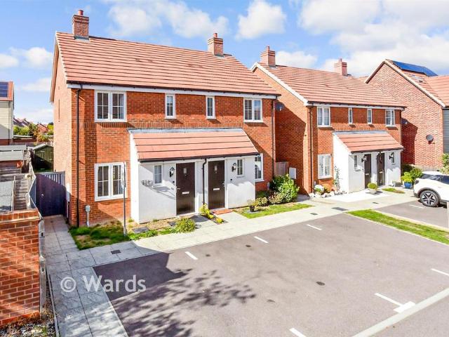 2 bedroom semi detached house for sale