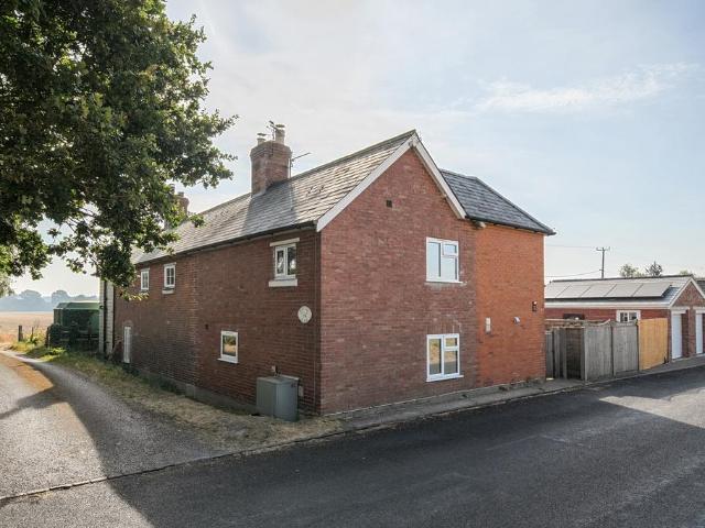 2 bedroom semi detached house for sale