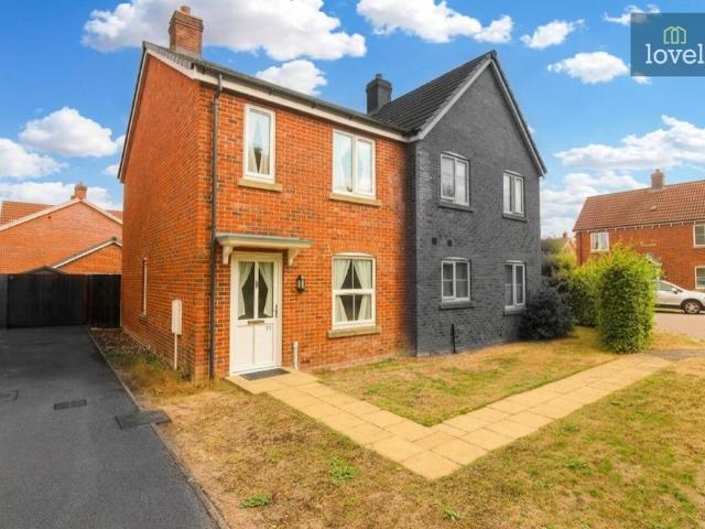 2 bedroom semi detached house for sale