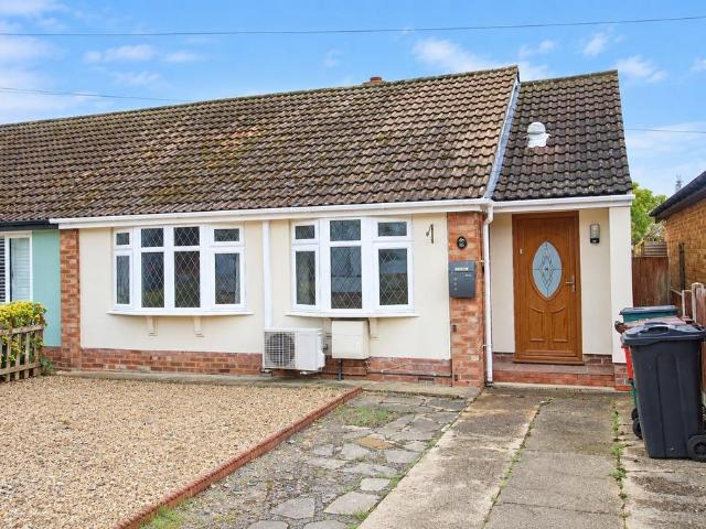 2 bedroom bungalow for sale