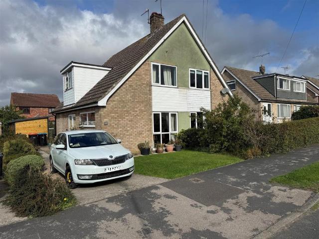 2 bedroom semi detached house for sale