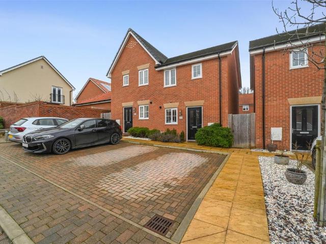 2 bedroom semi detached house for sale