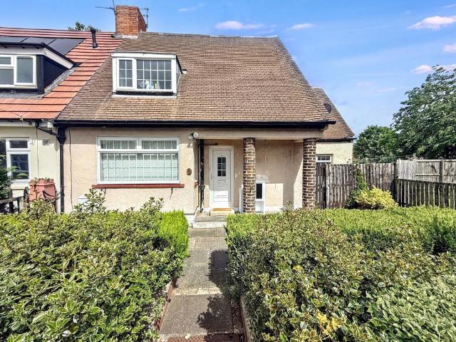 2 bedroom semi detached house for sale