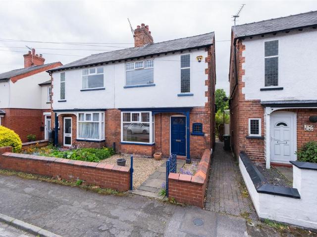 2 bedroom semi detached house for sale