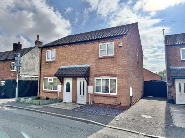 2 bedroom semi detached house for sale