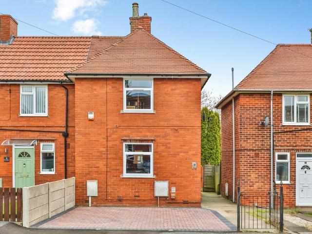 2 bedroom semi detached house for sale
