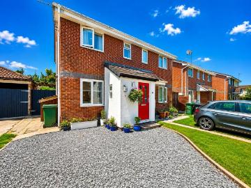 2 bedroom semi detached house for sale