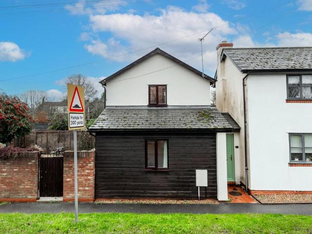 2 bedroom semi detached house for sale