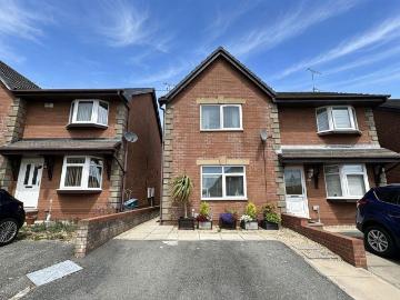 2 bedroom semi detached house for sale