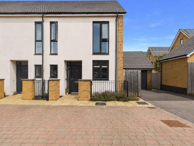 2 bedroom semi detached house for sale
