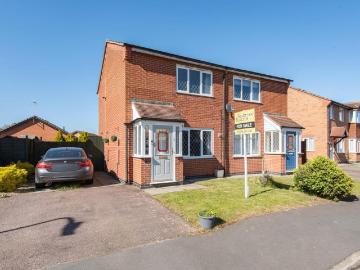 2 bedroom semi detached house for sale