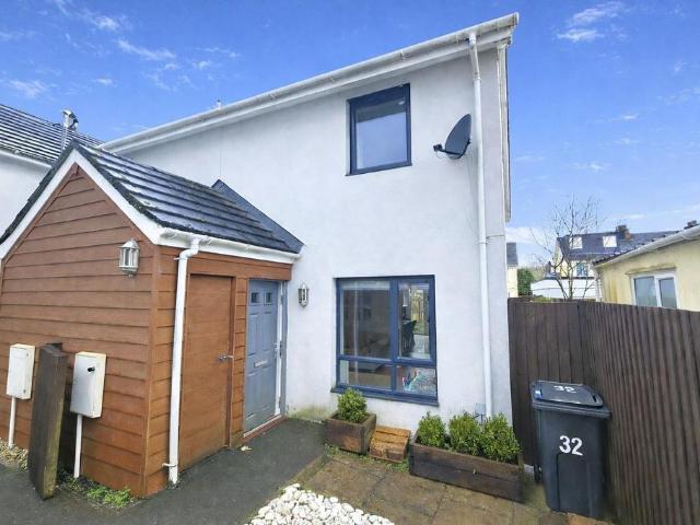 2 bedroom semi detached house for sale