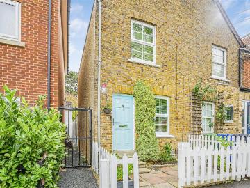 2 bedroom semi detached house for sale