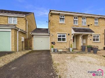 2 bedroom semi detached house for sale