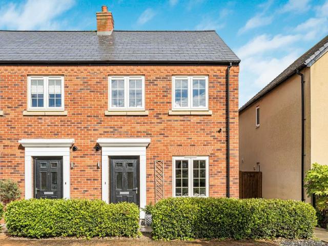 2 bedroom semi detached house for sale