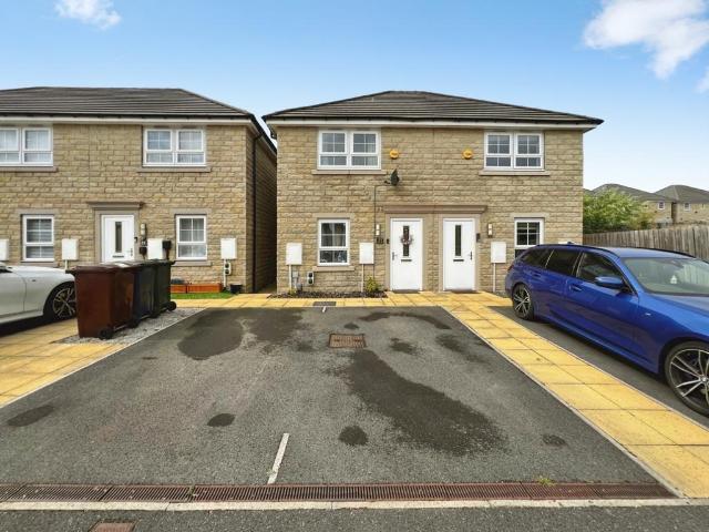 2 bedroom semi detached house for sale
