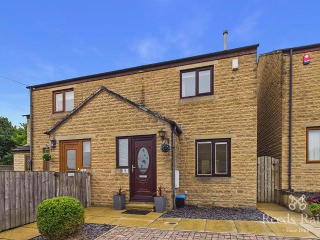 2 bedroom semi detached house for sale