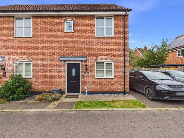 2 bedroom semi detached house for sale