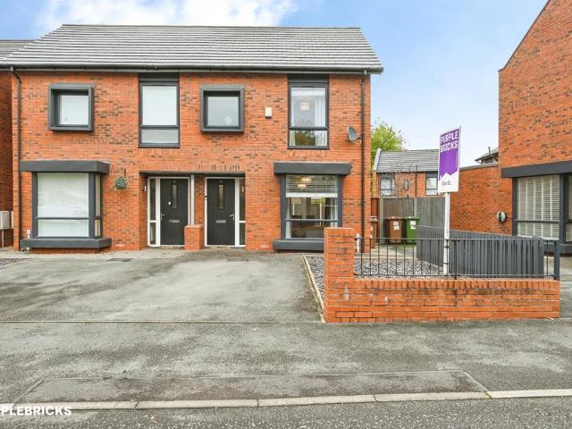 2 bedroom semi detached house for sale