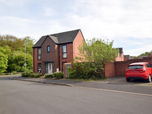 2 bedroom semi detached house for sale