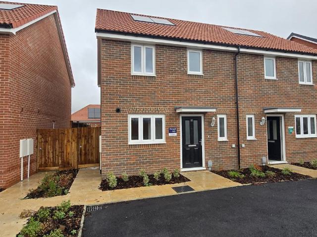 2 bedroom semi detached house for sale