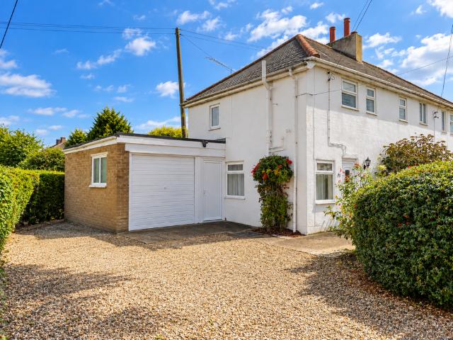 2 bedroom semi detached house for sale